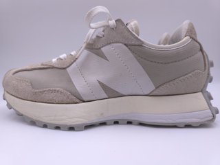 New Balance Beige/Gris Zapatillas Deportivas