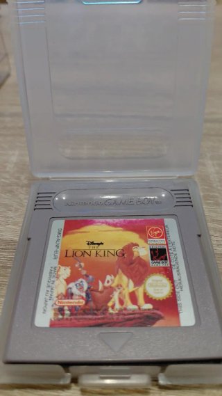 Nintendo Game Boy Pocket Roja y juego Rey leon