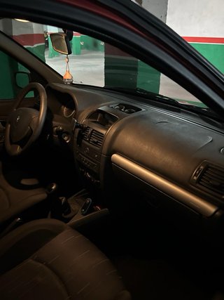Renault Clio II 1.2 16V 2004