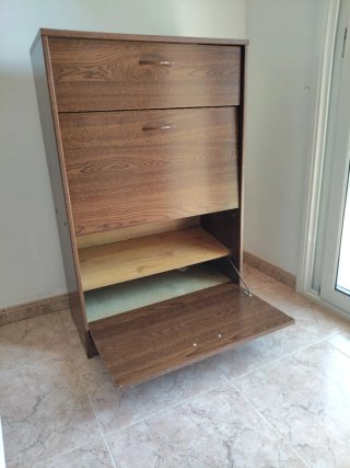 Cómoda de madera para dormitorio