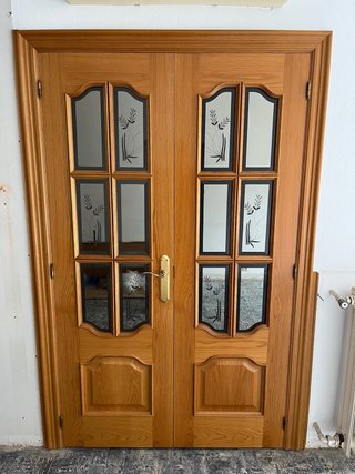 Puerta doble madera y cristal decorado (sin marco)