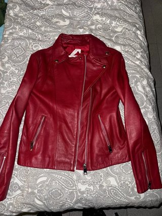 Cazadora cuero roja Mango
