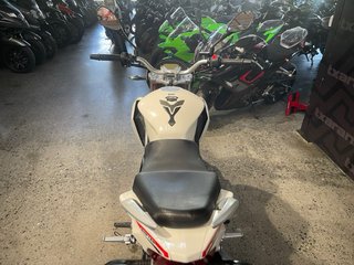 Macbor 125 Naked 2022 - 8600 km