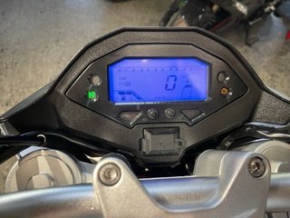 Macbor 125 Naked 2022 - 8600 km