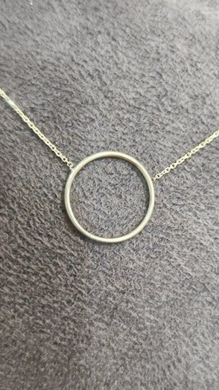 Collar oro de chica nuevo.