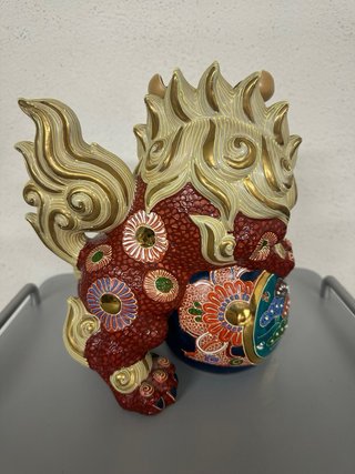 Figura de León Guardián de Okinawa Rojo Dorado