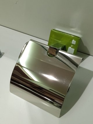 A093 - Conjunto accesorios de baño.
