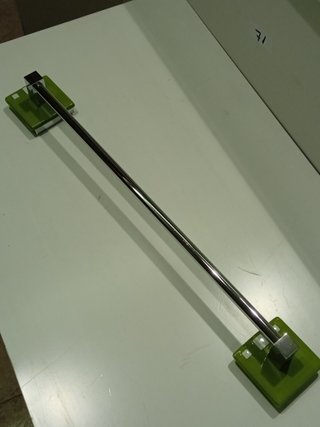 A093 - Conjunto accesorios de baño.