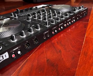 Traktor S4 MK3 + Maleta UDG