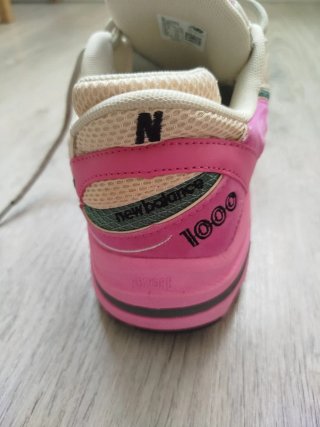 New Balance 1000 Beige y Rosa