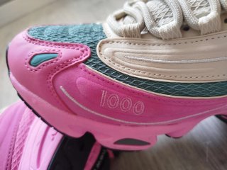 New Balance 1000 Beige y Rosa