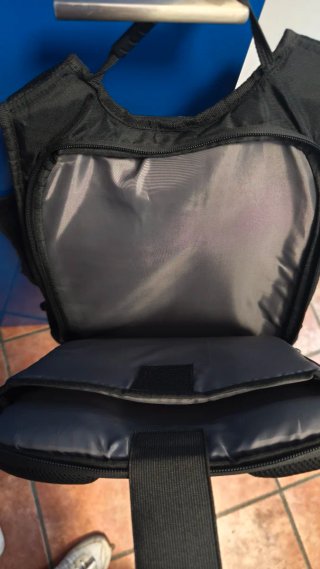 Mochila Moto Givi Xtream 30L Negra