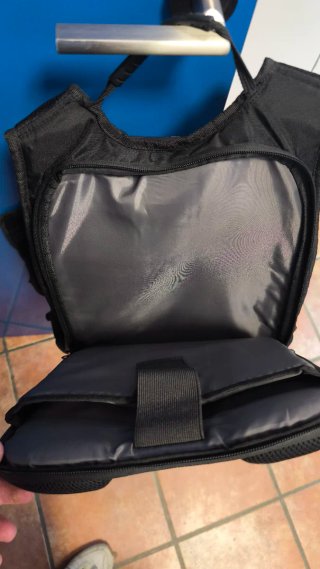 Mochila Moto Givi Xtream 30L Negra