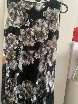 Vestido encaje floral negro y blanco
