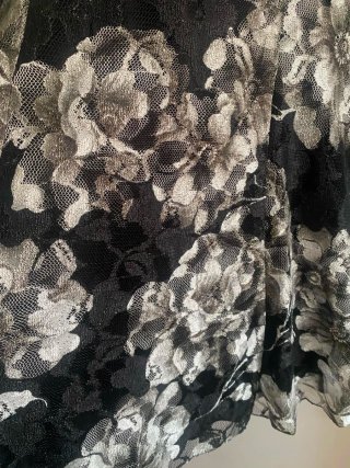 Vestido encaje floral negro y blanco