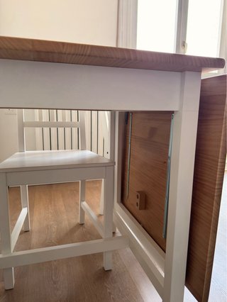 Mesa extensible IKEA PINNTORP + 2 sillas