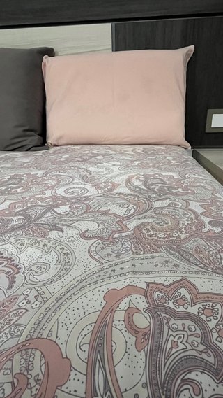 Funda nórdica gris y rosa