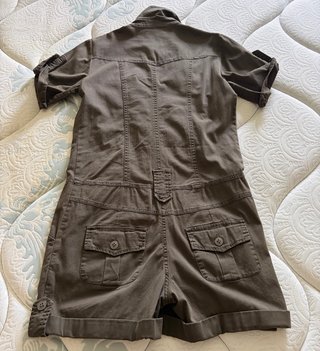 Mono corto militar verde