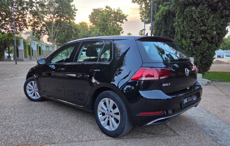 Volkswagen Golf 2019 - foto 1