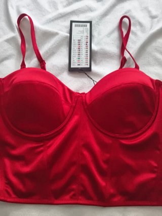Corsé rojo Amisu talla L con etiqueta