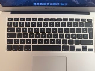 MacBook Air Plata 13’ Modelo A1466
