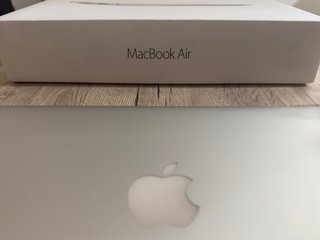 MacBook Air Plata 13’ Modelo A1466