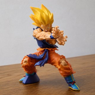 Figurita de Goku Super Saiyan - Dragon Ball Z