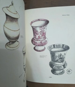 LIBRO DIBUJOS COLECCIONES REAL FÁBRICA SARCADELOS