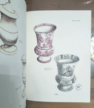 LIBRO DIBUJOS COLECCIONES REAL FÁBRICA SARCADELOS