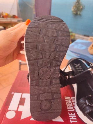 Sandalias Xti Negras