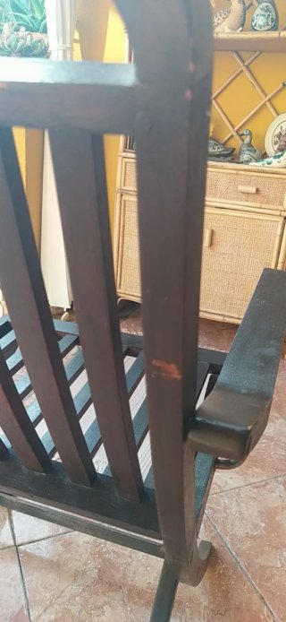 Silla de jardín metálica y madera