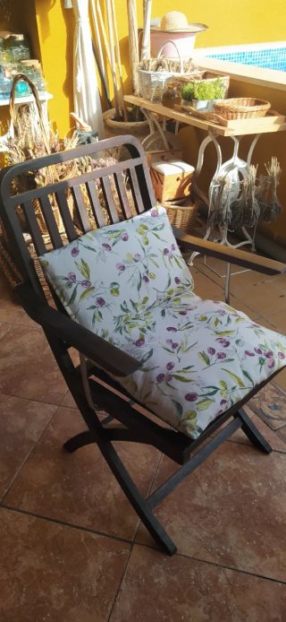Silla de jardín metálica y madera