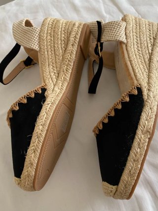 Alpargatas de verano negras y beige talla 40