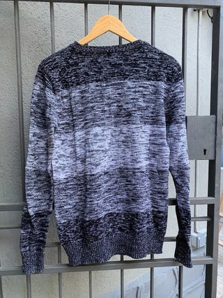 Jersey de rayas negro y gris