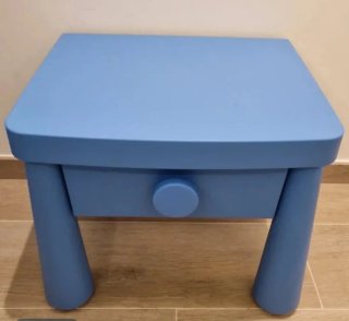 Dormitorio infantil azul y claro