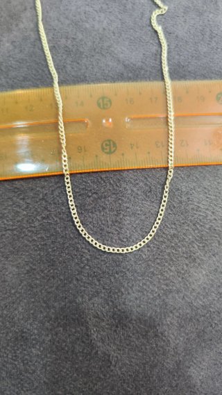 Cadena de oro fina de chica nueva.
