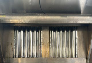 Campana extractora con 2 filtros y motor