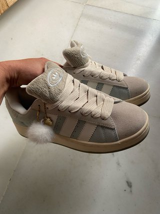 Zapatillas Adidas Beige y azul claro