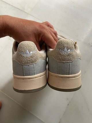 Zapatillas Adidas Beige y azul claro