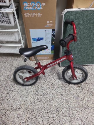 Bici sin pedales Chicco Roja