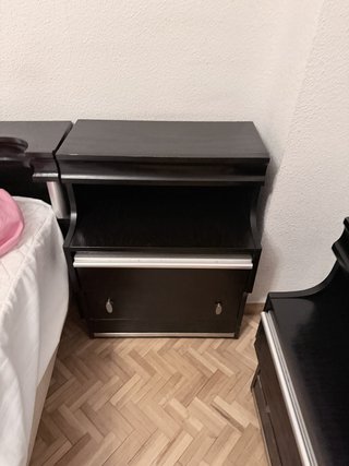 Conjunto dormitorio 4 piezas: mesillas y cómoda