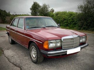 MERCEDES-BENZ 280E W123 (1976)