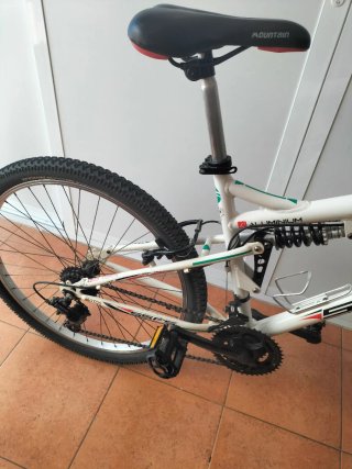 Bicicleta Montaña Aluminio 26. Shimano 21 V