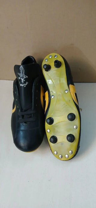 Botas de fútbol T.40 tacos recambiables