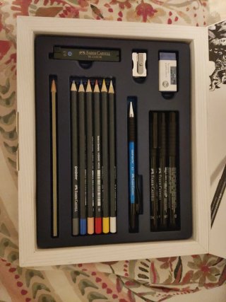 Estuche para dibujar e ilustrar comics