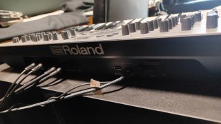 Roland Gaia 2 Sintetizador