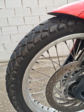 Aprilia Pegaso Cube 650 Roja