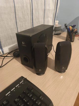 Ordenador completo LG con altavoces Logitech