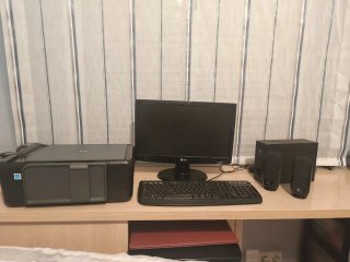 Ordenador completo LG con altavoces Logitech