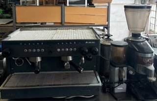 Cafetera Rimini con 2 molinillos